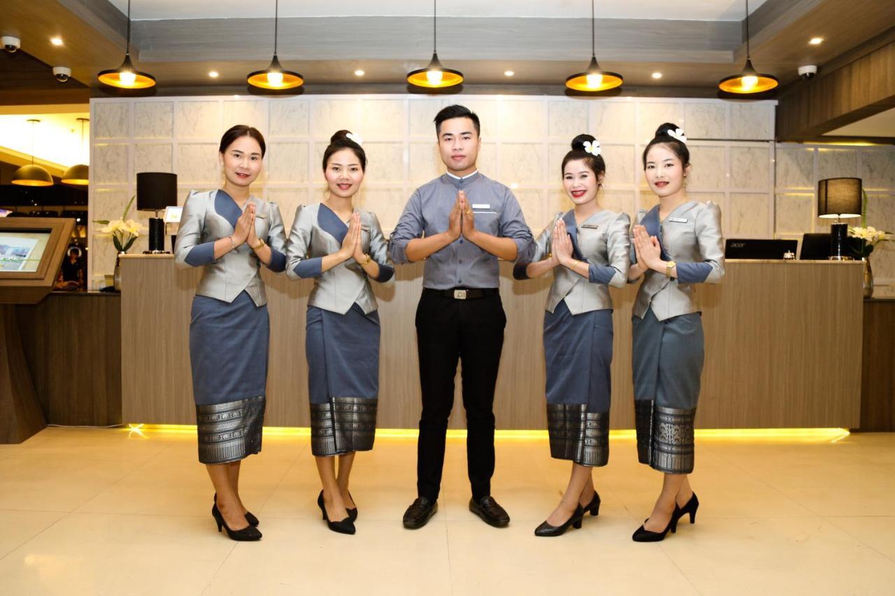 Savan Resorts Savannakhet Esterno foto